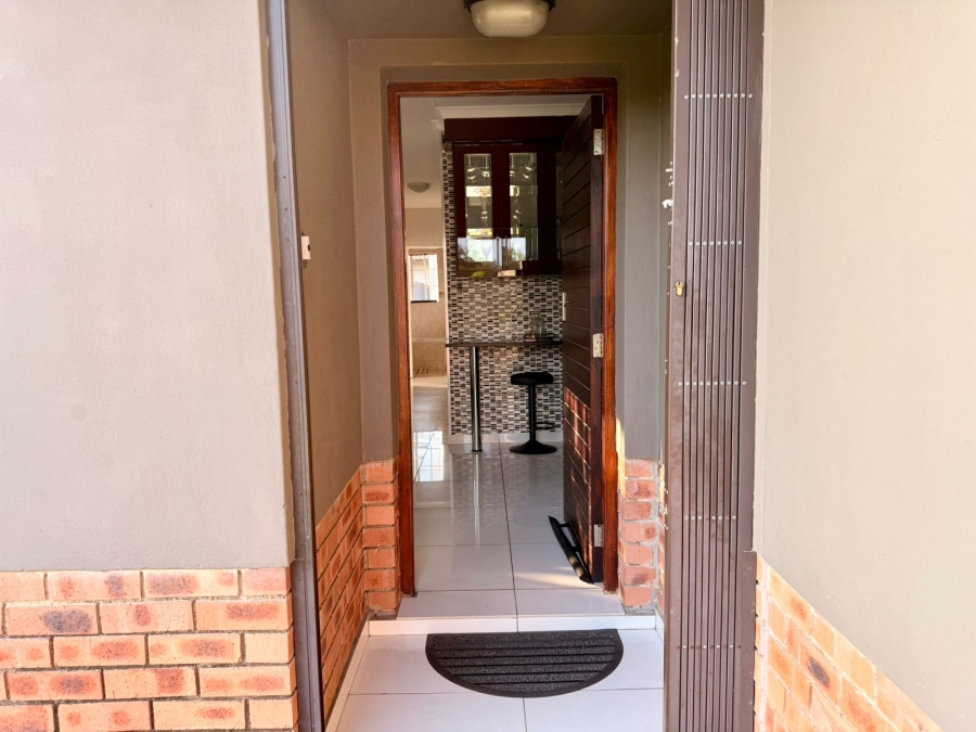 3 Bedroom Property for Sale in Waterkloof East North West